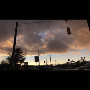 i will mainly sell clothes.